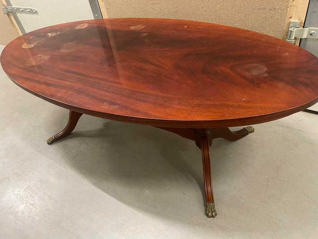 Klassieke ovale mahonie salontafel met leeuwenpoten, Ophalen, Gebruikt, Ovaal, Overige houtsoorten