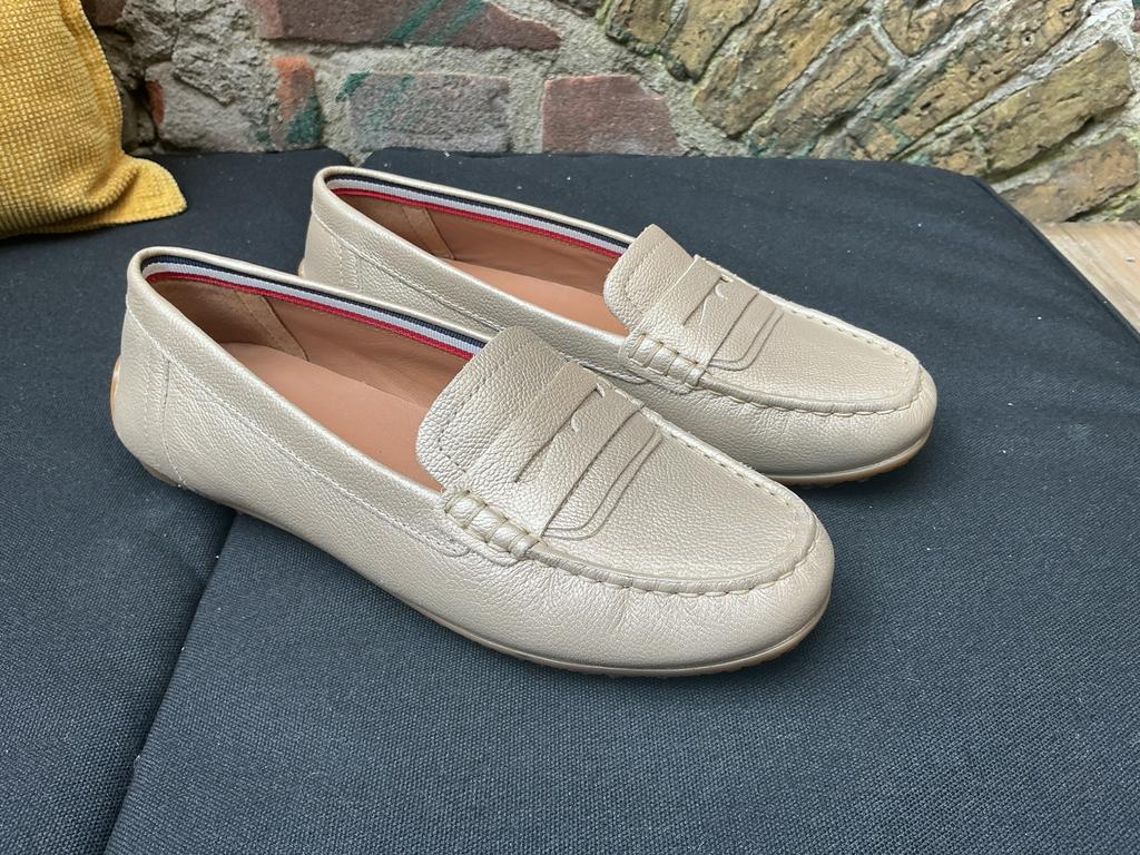 GEOX Mocassins Goud * maat 37 * nieuw, Ophalen of Verzenden, Zo goed als nieuw