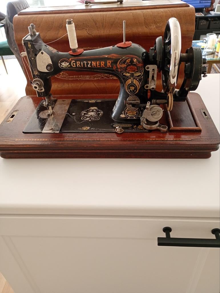 Antieke Gritzner R naaimachine, Antiek en Kunst, Antiek | Naaimachines, Ophalen