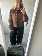 Bruine suède look jas met franjes | western / boho style, Kleding | Dames, Jassen | Zomer, Bruin, Ophalen of Verzenden, Maat 36 (S)