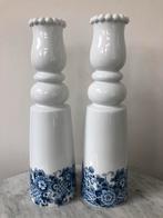 Nieuw 2 Marcel Wanders delfts blauwe vazen, 31 cm. hoog., Huis en Inrichting, Blauw, Aardewerk of Porselein, Nieuw, Ophalen of Verzenden