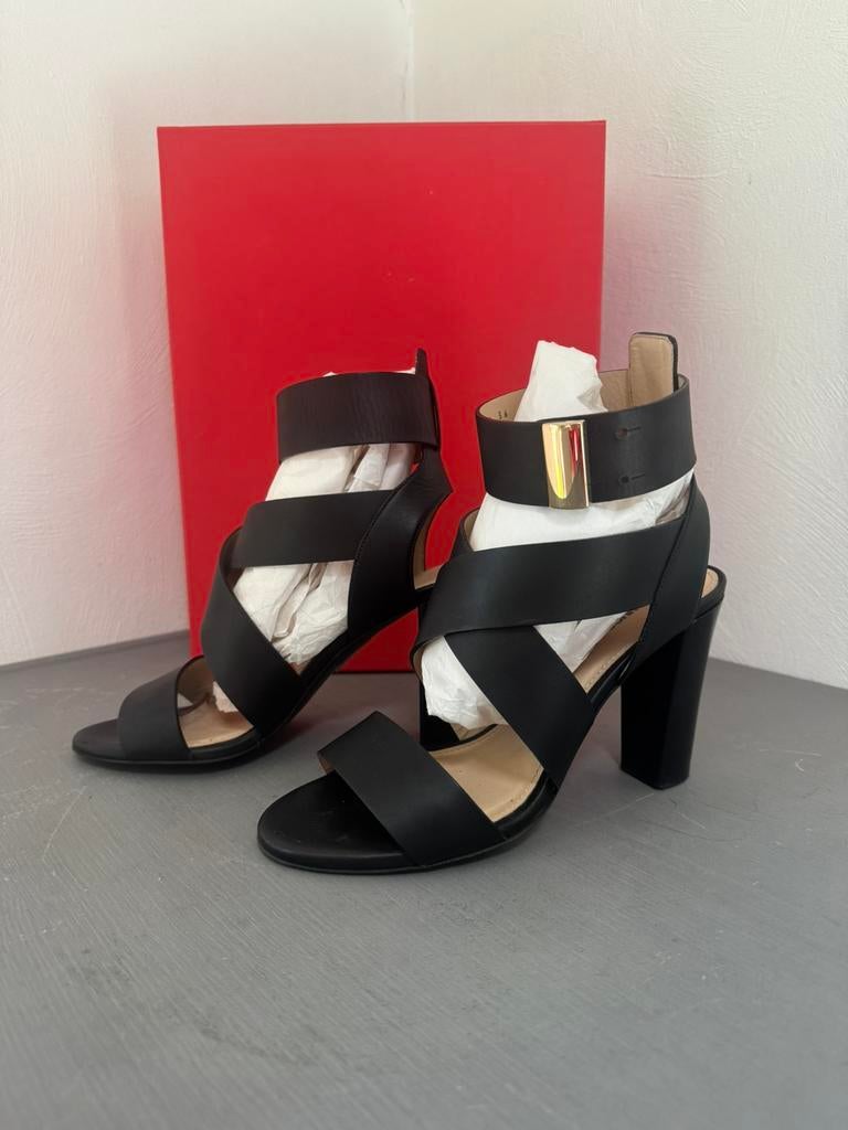 Hugo Boss hakken pumps maat 36 met doos, Kleding | Dames, Hoge laarzen, Zwart, Ophalen of Verzenden, Zo goed als nieuw
