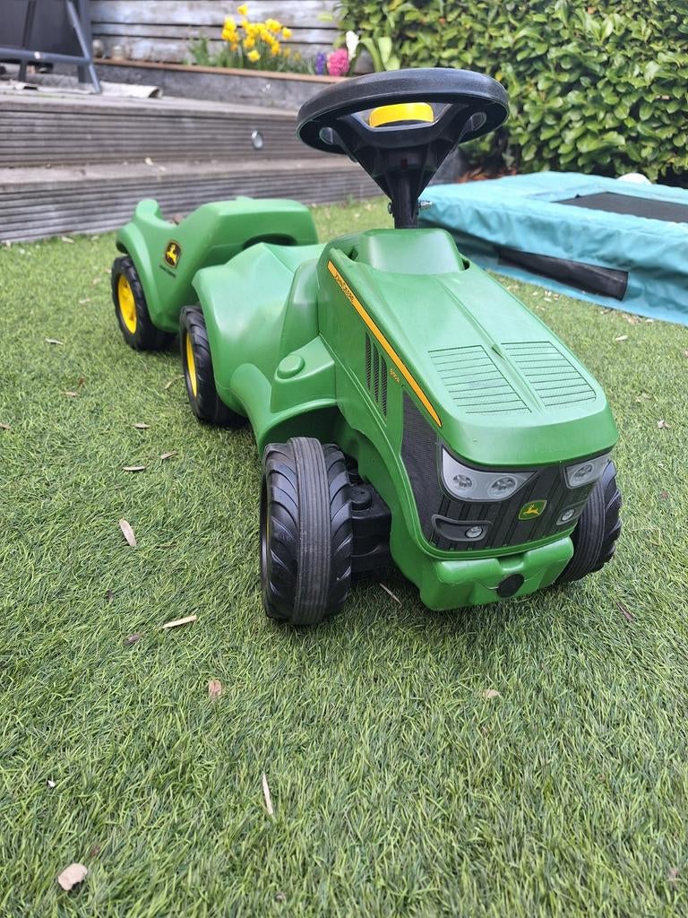 John Deere looptrekker met kar, Ophalen