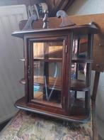 Antiek wandkastje/vitrinekastje voor snuisterijen, Ophalen