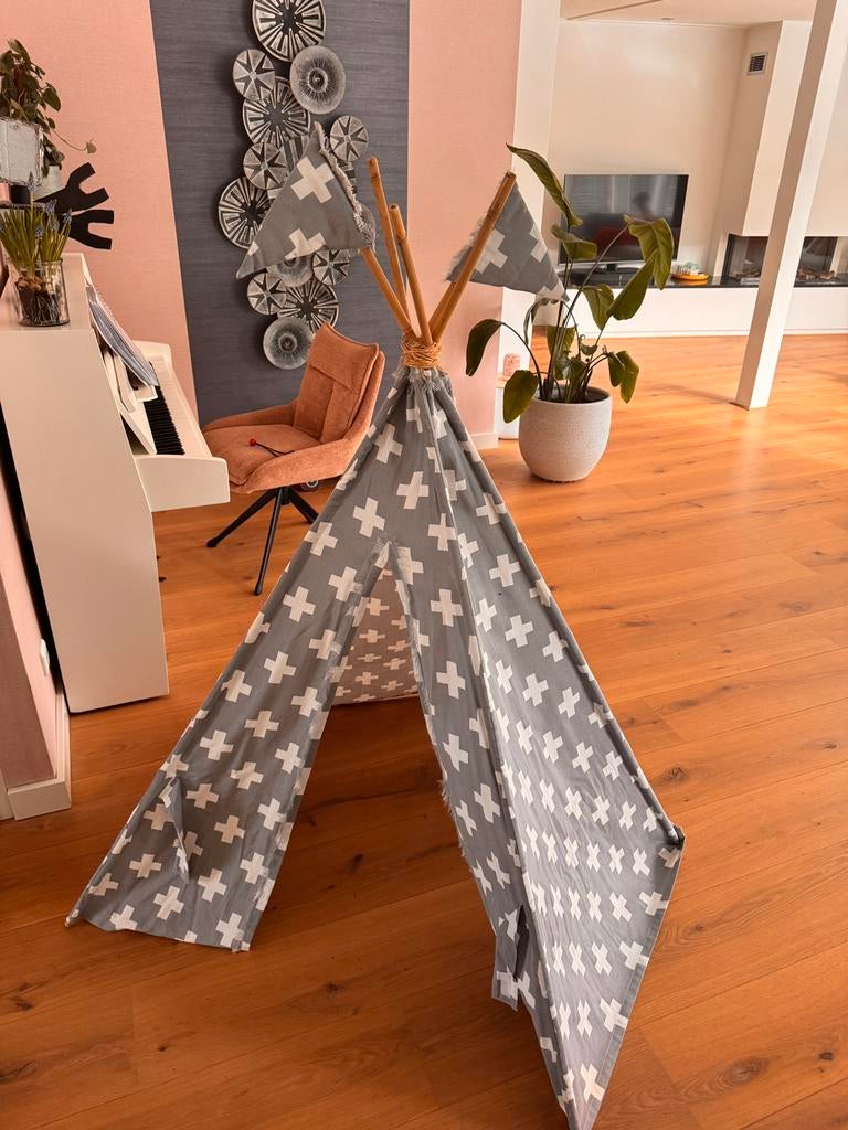 Tipi tent, Ophalen, Zo goed als nieuw, Overige materialen