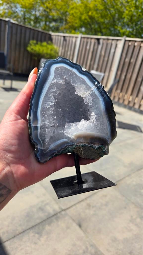 Prachtige Agaat Geode op Standaard - 1 kg, 17x11 cm
