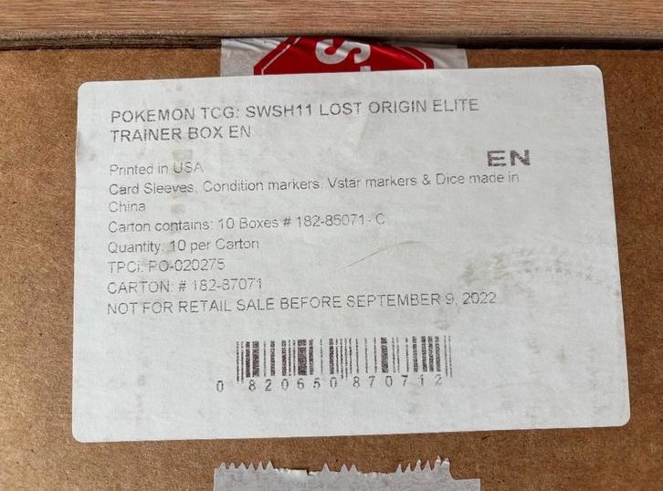 Lost Origin ETB Case Sealed (3x beschikbaar), Hobby en Vrije tijd, Verzamelkaartspellen | Pokémon, Nieuw, Boosterbox, Ophalen of Verzenden