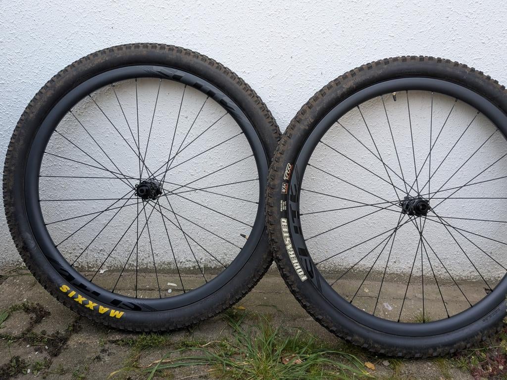 Elitewheels 29 inch Carbon wielset 100x15 & 142x12, Fietsen en Brommers, Fietsonderdelen, Frame, Ophalen of Verzenden, Zo goed als nieuw