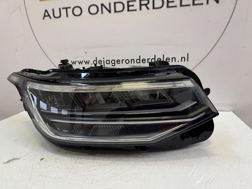 VW TIGUAN 5NB FACELIFT VOL LED KOPLAMP RECHTS 5NB941036C, Gebruikt, Volkswagen, Volkswagen AG, Berliner Ring 2
38440  Wolfsburg, DE