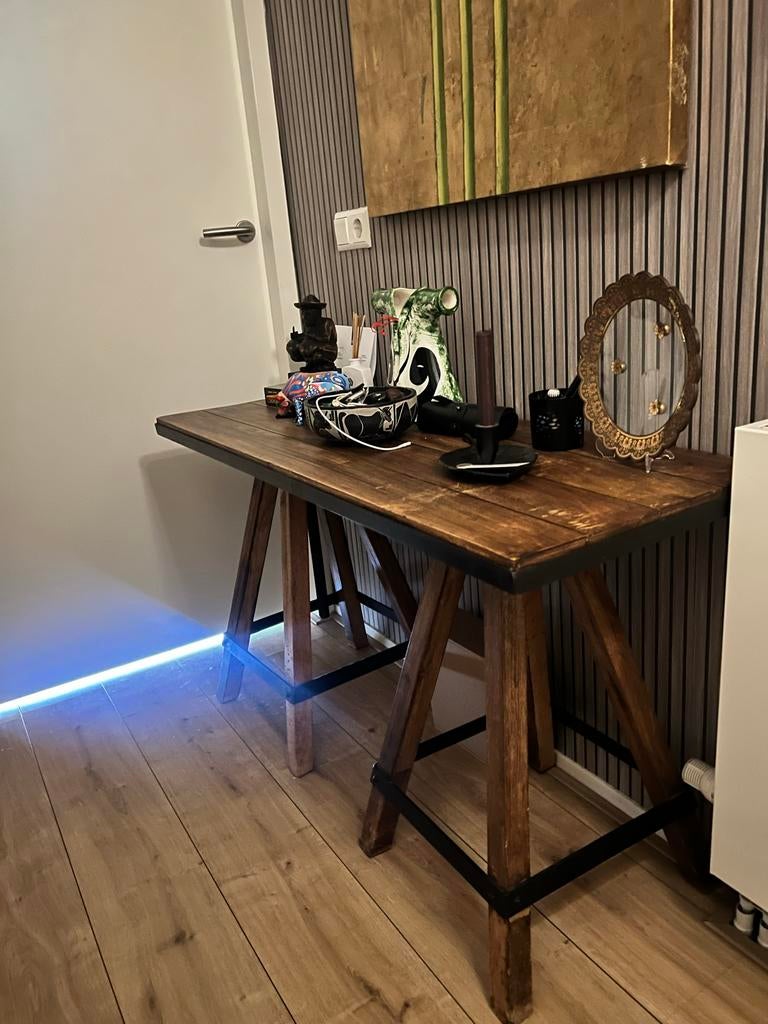Chique Teak Bijzettafel met Metalen Accent, Huis en Inrichting, Tafels | Bijzettafels, Gebruikt, Ophalen of Verzenden, 75 cm of meer