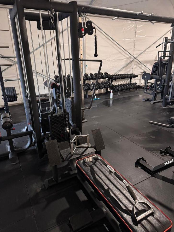 Complete Personal Training Gym te Koop – Volledig Ingericht, Sport en Fitness, Fitnessapparatuur, Zo goed als nieuw, Krachtstation