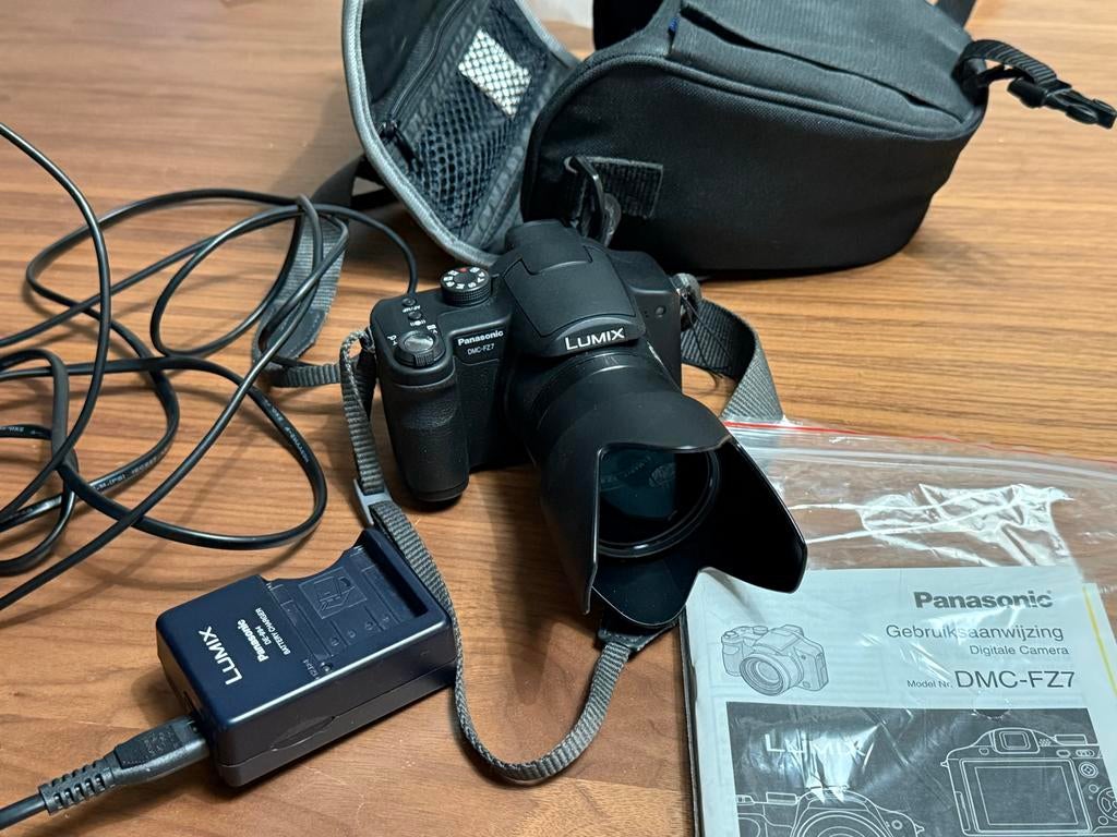 Panasonic Lumix DMC-FZ7  met 12x Optische Zoom, Gebruikt, Ophalen of Verzenden, Overige Merken, 8 keer of meer