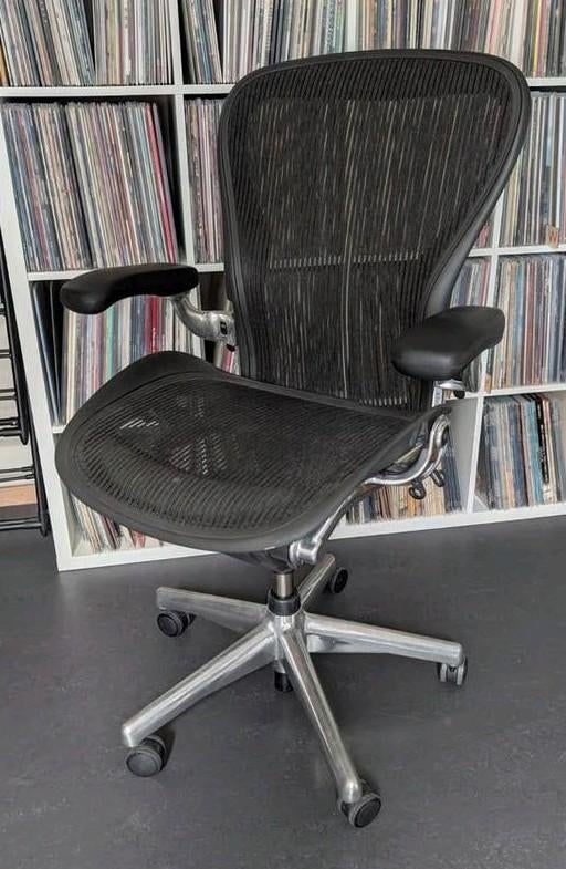 Herman Miller Aeron Bureaustoel Maat C Verchroomd, Huis en Inrichting, Bureaustoelen, Ophalen, Zwart, Zo goed als nieuw, Bureaustoel