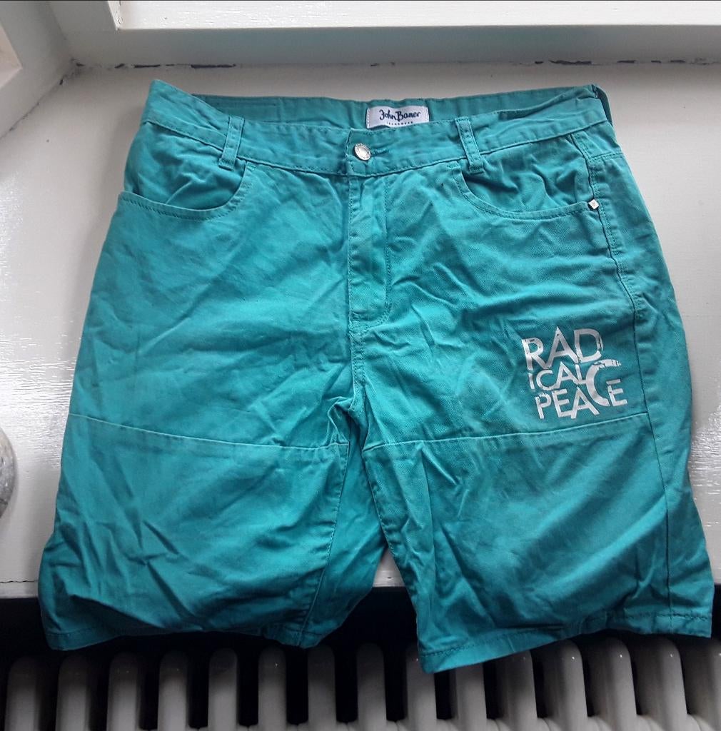 Korte broek - short, Kinderen en Baby's, Kinderkleding | Maat 176, Ophalen of Verzenden, Gebruikt, Jongen, Broek