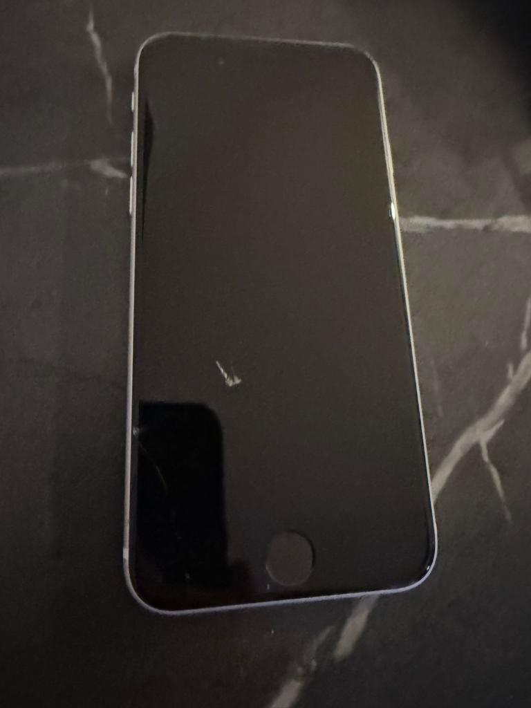 iPhone SE (2020) wit met barst, batterij 79%, Telecommunicatie, Mobiele telefoons | Apple iPhone, Gebruikt, Wit, Ophalen of Verzenden