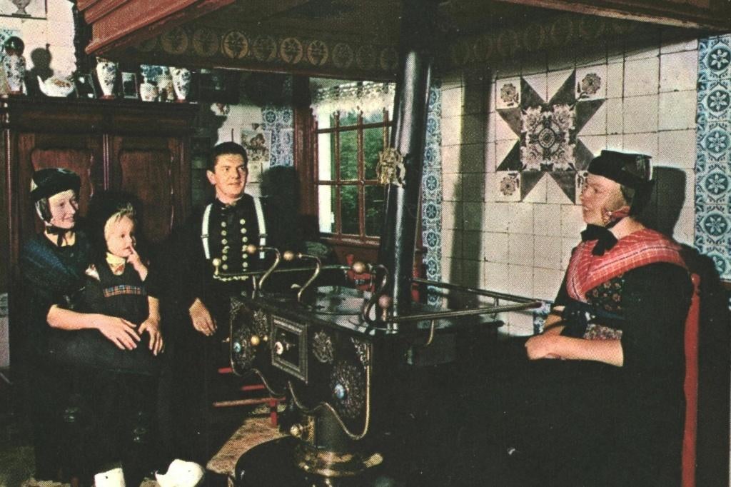 802303	Staphorst	Ov 1967 Klederdracht	Gelopen, Verzamelen, Ophalen of Verzenden, 1960 tot 1980, Gelopen, Overijssel