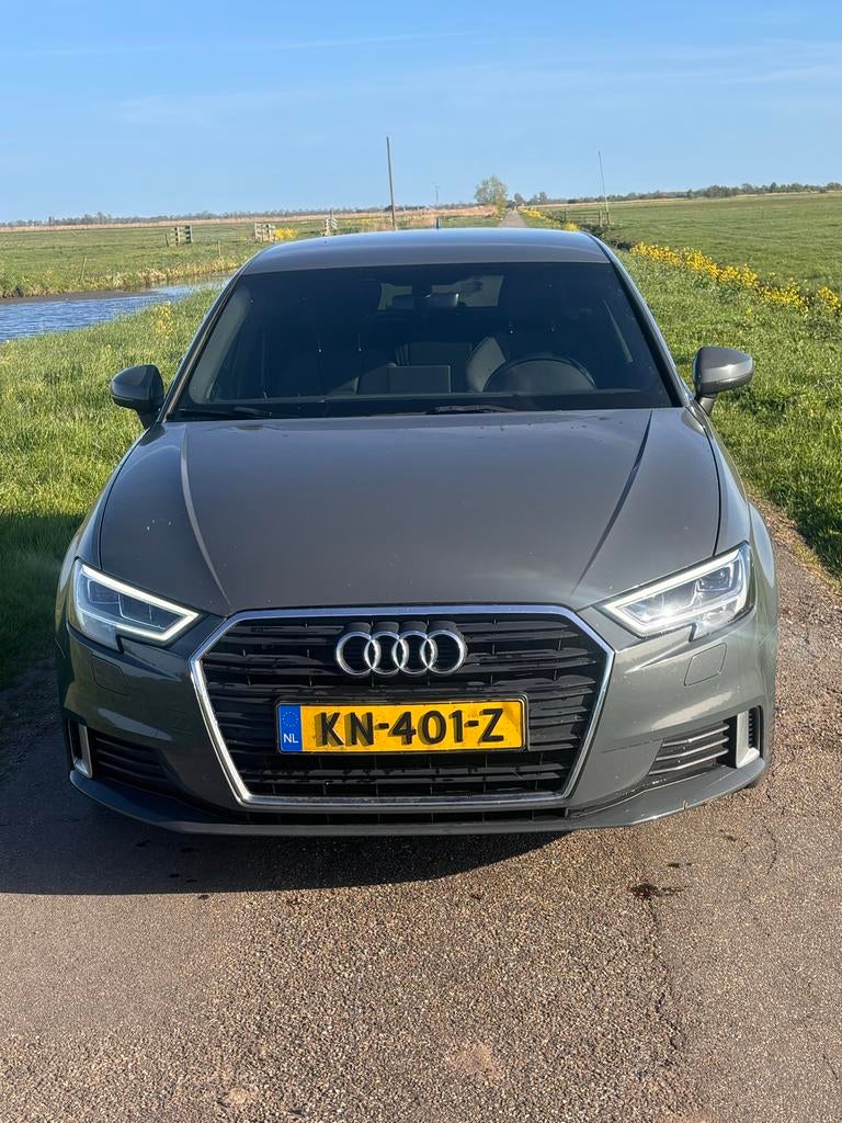 Audi A3 1.6 TDI 81KW Sportback S-tronic 2016 Grijs, Auto's, Audi, Particulier, A3, Diesel, D, Hatchback, Automaat, Origineel Nederlands