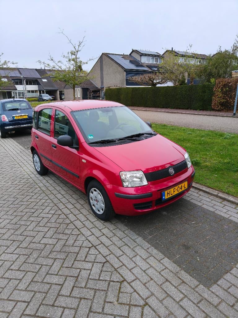 Fiat Panda 1.2  69 pk Airco *Mooie en goede auto!*, Voorwielaandrijving, Metallic lak, Stof, 1242 cc