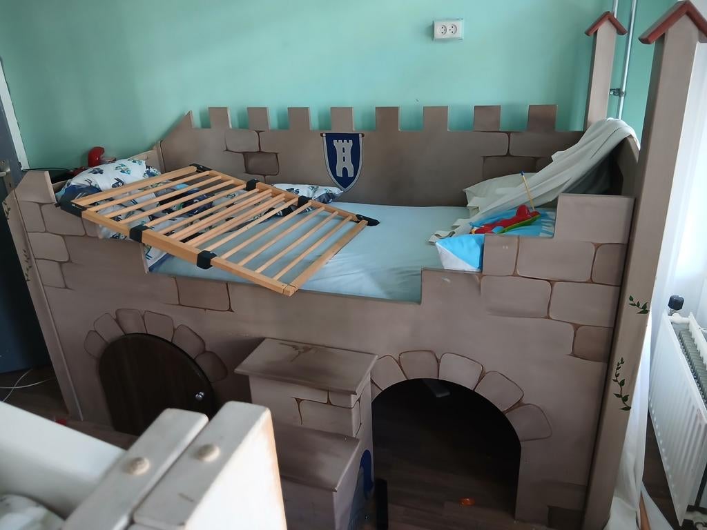 Ridder bed met bankje en boekenkastje en trap, Ophalen, Hoogslaper