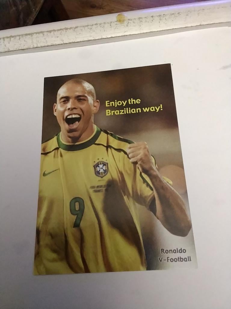 RONALDO. THE MOST FANTASTIC FOOTBALLGAME, Verzamelen, Ophalen of Verzenden, 1980 tot heden, Sterren en Beroemdheden