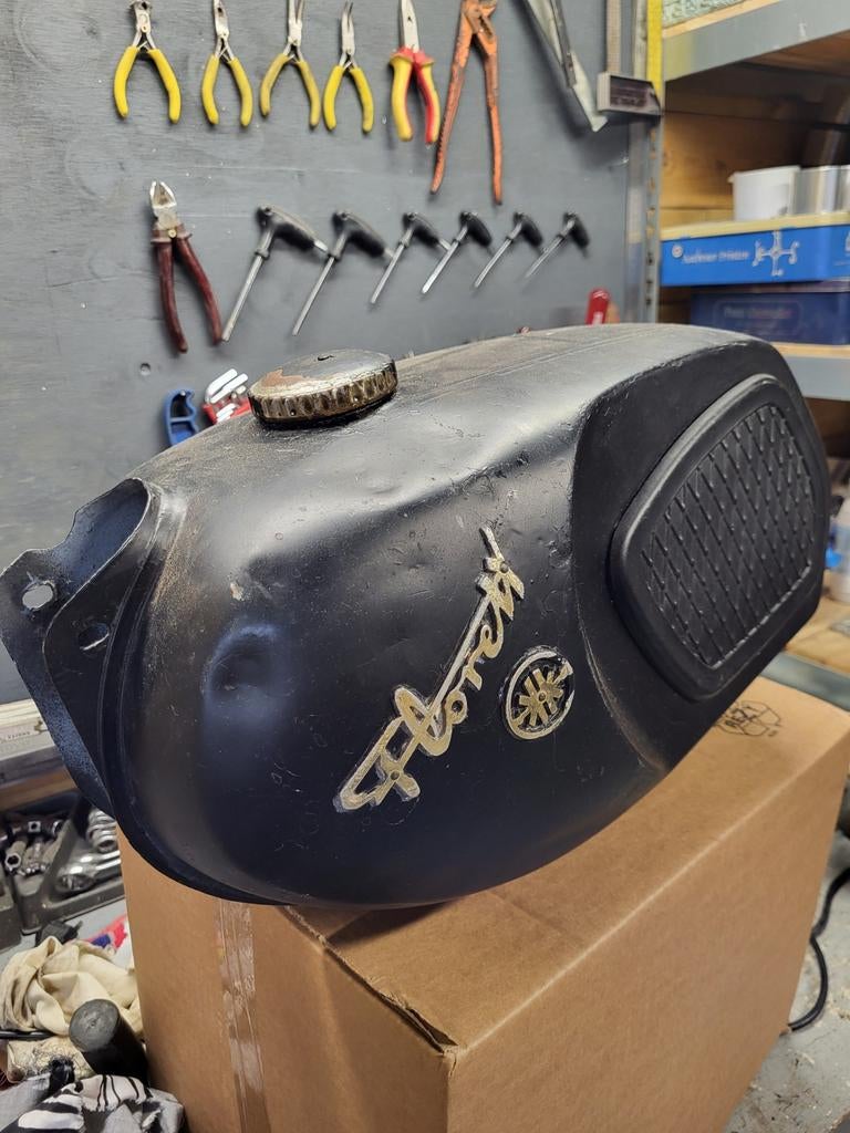 zoek een kreidler bufeltank zonder deuken, Ophalen of Verzenden, Gebruikt, Tank