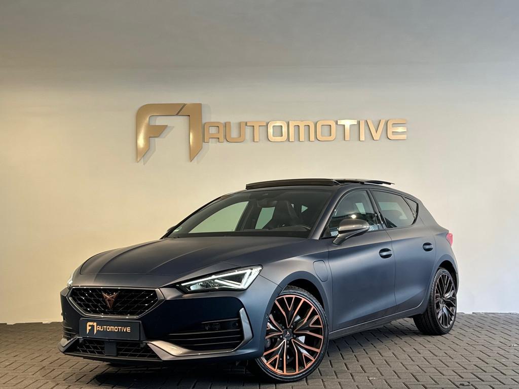 Cupra Leon 1.4 e-Hybrid VZ Copper Edition Pano|Keyless|Sfeer, Auto's, Cupra, 77 km/l, Gebruikt, 4 cilinders, Hybride Elektrisch/Benzine