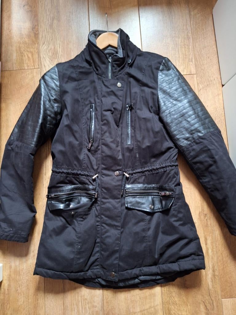 Zwarte winterjas met leren mouwen S, Ophalen of Verzenden, Gedragen, Maat 36 (S), Zwart