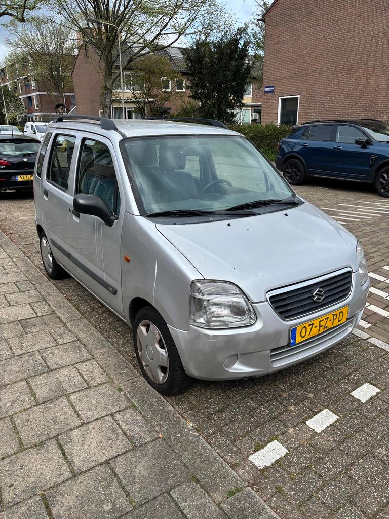 Suzuki Wagon R+ 1.3 AUT 2000 Grijs, Auto's, Suzuki, 31 €/maand, 4 cilinders, Origineel Nederlands, Zilver of Grijs