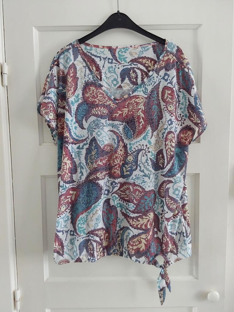 Top maat 44 - 46 ( in nieuwstaat ), Kleding | Dames, Tops, Overige kleuren, Maat 42/44 (L), Ophalen of Verzenden, Zo goed als nieuw