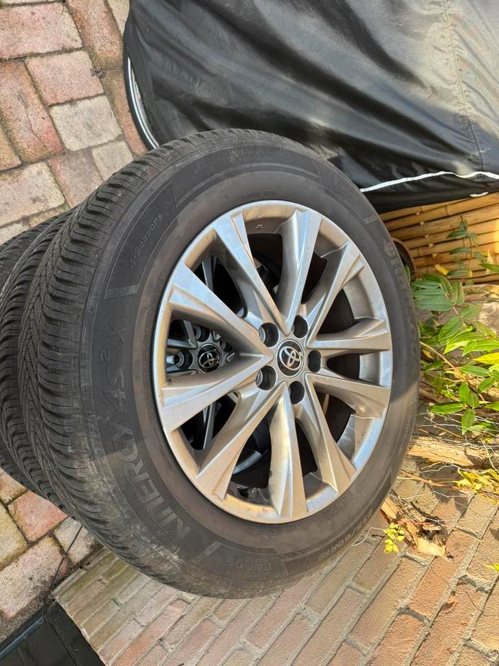 Originele Rav4 velgen + all season banden, Auto-onderdelen, Banden en Velgen, Banden en Velgen, All Season, 18 inch, 235 mm, Personenwagen