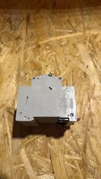 Eaton Aardlekautomaat C20 0,03mA 4polig in doos NIEUW, Doe-het-zelf en Verbouw, Elektra en Kabels, Ophalen of Verzenden, Nieuw