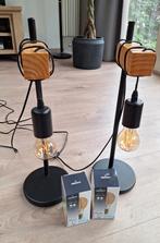 2 moderne tafellampen, nog erg mooi!! Met 2 reserve lampjes., Huis en Inrichting, Lampen | Tafellampen, Ophalen of Verzenden, Zo goed als nieuw