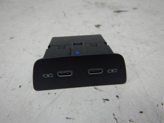 AUX/USB aansluiting Volkswagen Golf (22738151), Auto-onderdelen, Overige Auto-onderdelen, Gebruikt, Ophalen of Verzenden