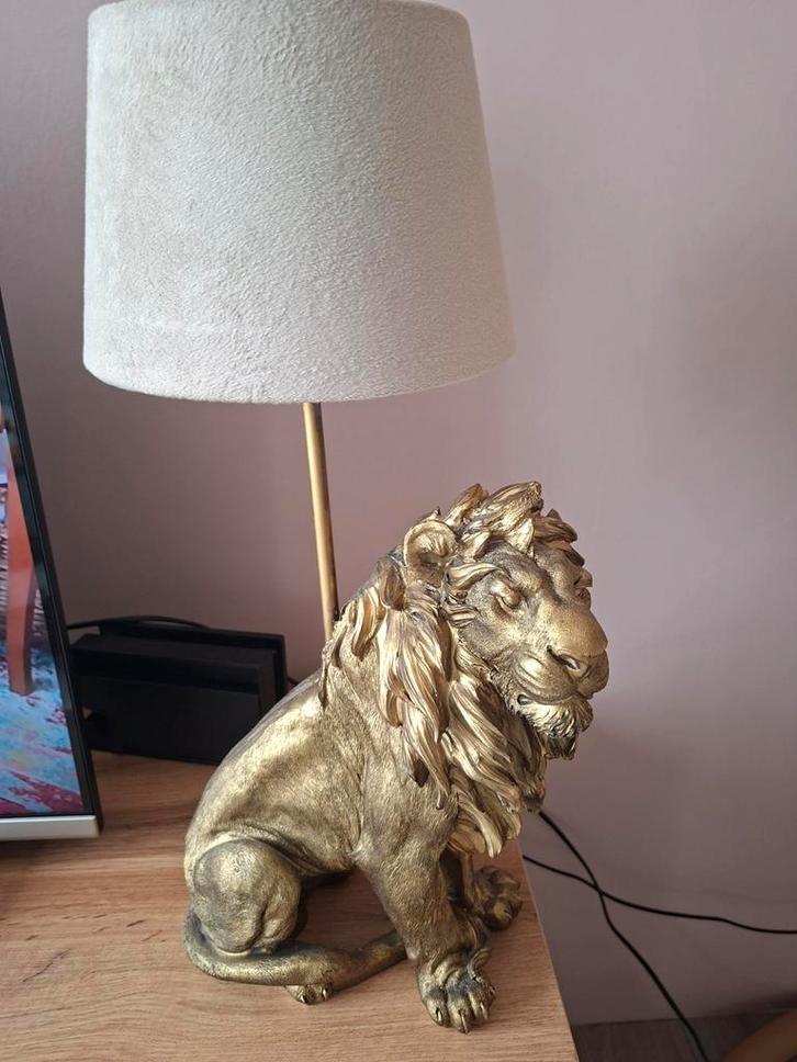 Leuke Leeuw Lamp met beige Lampenkap, Antiek en Kunst, Antiek | Lampen, Ophalen