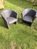 twee kuipstoelen in goede staat, Huis en Inrichting, Stoelen, Ophalen, Zo goed als nieuw, Grijs, Twee