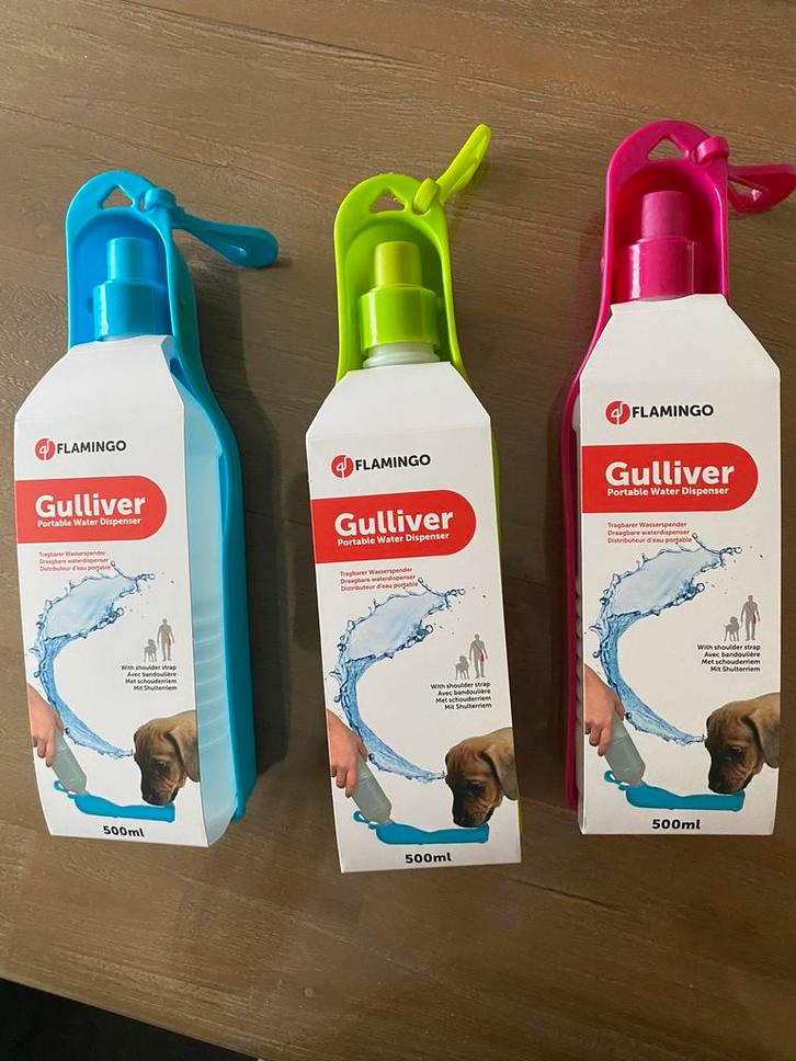 Draagbare waterfles / waterverdeler hond 500 ml, Dieren en Toebehoren, Hondenvoerbakken en Drinkbakken, Nieuw, Verstelbaar, Ophalen of Verzenden