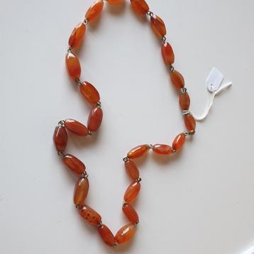 2 prachtig kettingen beschikbaar voor biedingen