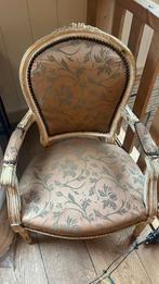 Prachtig sierlijk stoeltje, ziet er keurig uit., Ophalen
