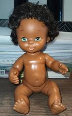 Famosa bruine donkere pop, Verzamelen, Poppen, Ophalen of Verzenden, Zo goed als nieuw, Pop