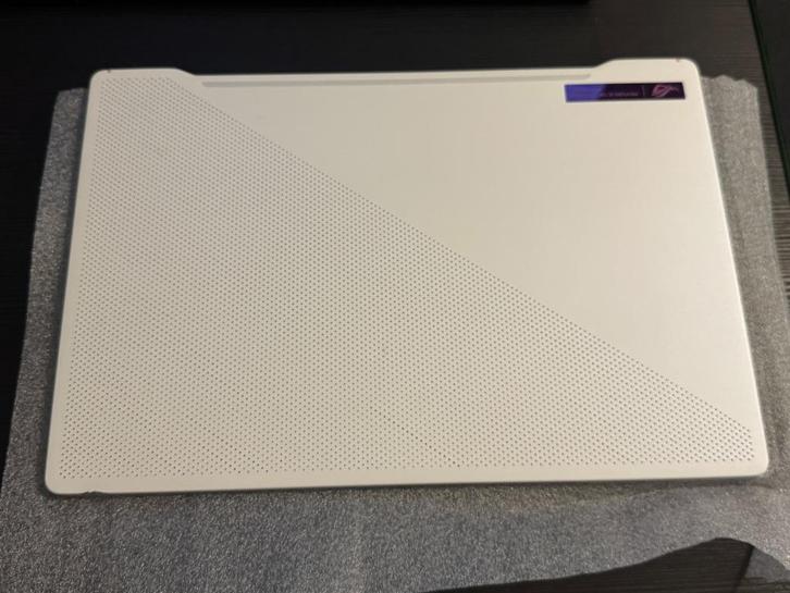 DEFECTE laptop voor onderdelen | ASUS Zephyrus G14 GA401Q, Computers en Software, Windows Laptops, Niet werkend, 14 inch, SSD