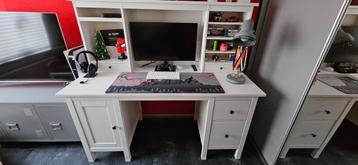 Hemnes ikea bureau  beschikbaar voor biedingen