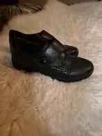Dames echte leer  schoenen, Ophalen of Verzenden, Zo goed als nieuw, Zwart, Sneakers of Gympen