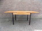 Eettafel tafel jaren 50 60 vintage beuken kleur zwarte poten, Gebruikt, 200 cm of meer, Rechthoekig, 50 tot 100 cm