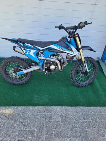 ultra motorcross  125cc(dirt bike) beschikbaar voor biedingen
