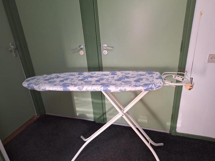 Strijkplank, Witgoed en Apparatuur, Strijkijzers en Strijkplanken, Gebruikt, Ophalen