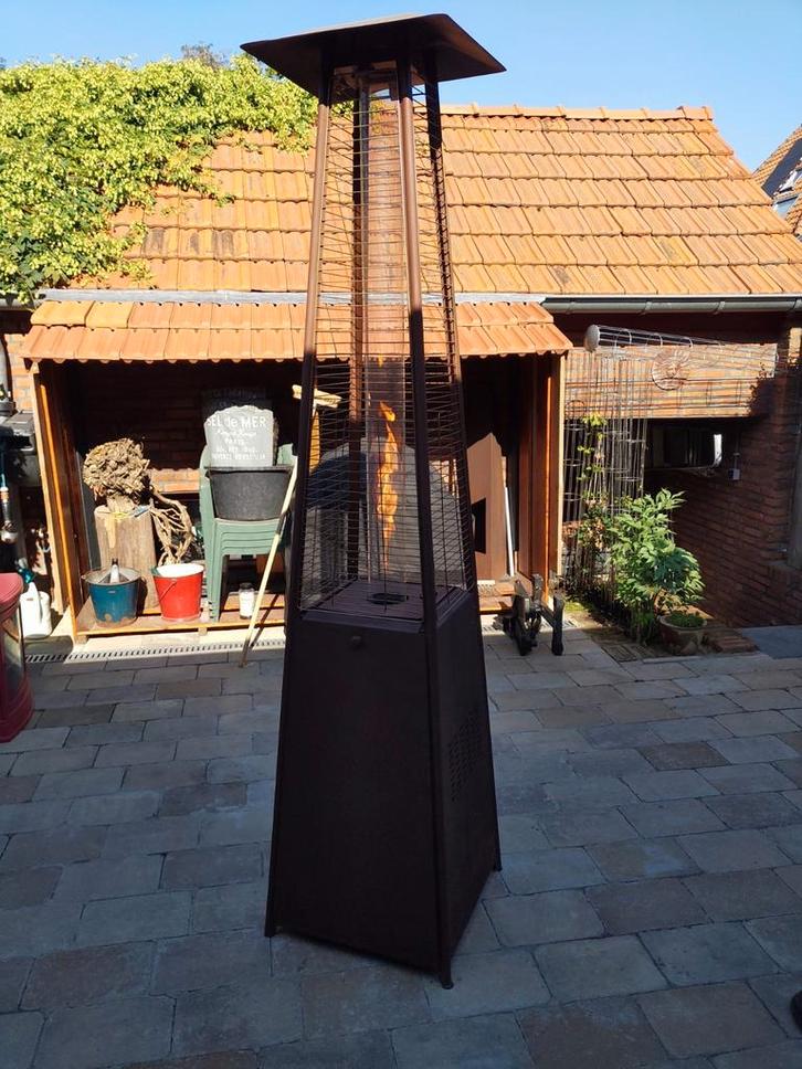 pyramide terrasheater horeca kwaliteit, Tuin en Terras, Terrasverwarmers, Zo goed als nieuw, Gas, Vloer, Waterbestendig, Ophalen