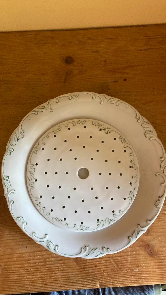 Antieke schaal met vistreef. Bijpassende Serveerschaal, Antiek en Kunst, Antiek | Keramiek en Aardewerk, Ophalen of Verzenden