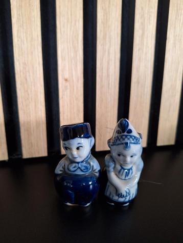 Delfts Blauw Beeldjes - Jongen en Meisje beschikbaar voor biedingen