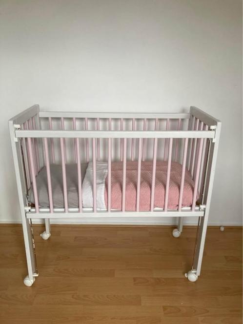 Babybed - Newborn bedje - Co sleeper - Meisjesbed- Wieg, Kinderen en Baby's, Kinderkamer | Bedden, Gebruikt, Minder dan 140 cm