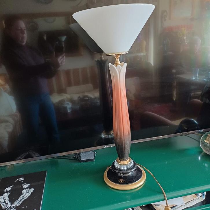 Elegante Staanlamp met Tulip Design, Huis en Inrichting, Lampen | Vloerlampen, Gebruikt, 150 tot 200 cm, Glas, Kunststof, Metaal